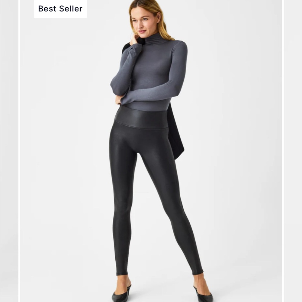 SPANX Black Leggings Sleek and Form-Fitting M
